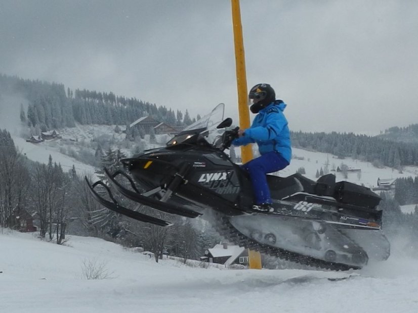 Jízda na sněžném skútru LYNX